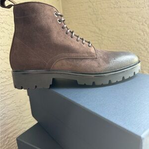 Good Man Modern City Boot NWT and box